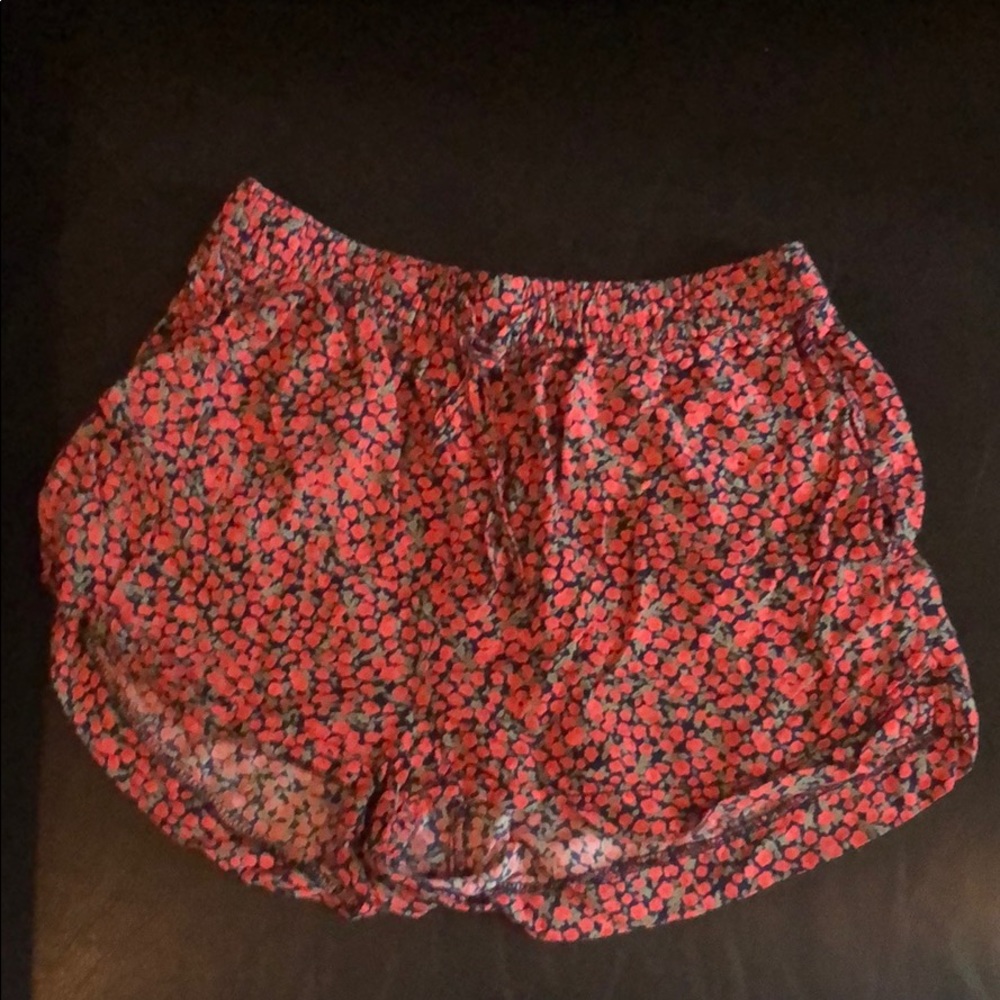 🚨 Garage Casual Shorts 🚨